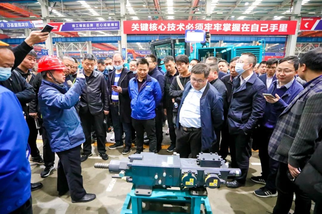 饕餮盛宴！Z6官网智能?建华建材预造桩施工设备与技术互换会隆沉召开