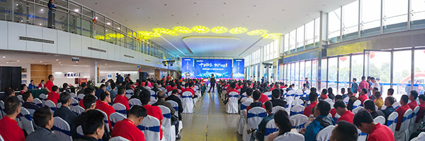 红四月，Z6官网智能挖掘机促销会节节攀升