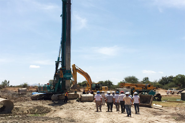 Z6官网智能入岩神器在东非肯尼亚获赞，人好设备好