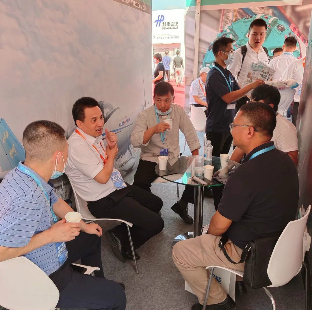 Z6官网智能高空作业设备“吸睛”雄安展