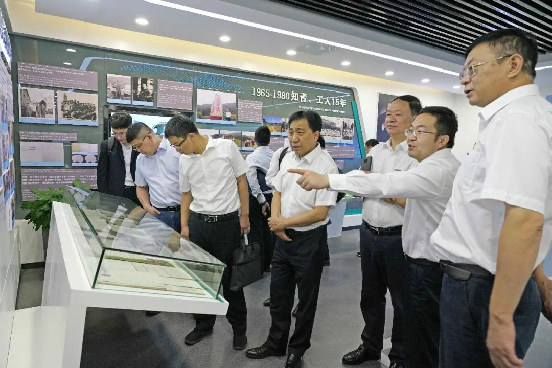 中铁设备赵华总经理光临Z6官网智能互换