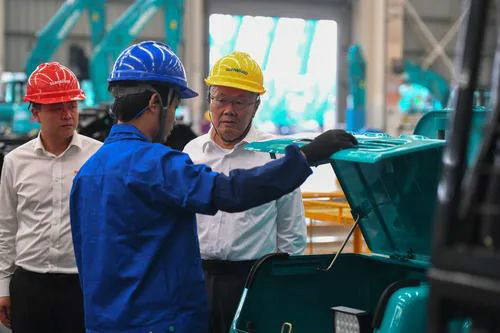 “智慧工厂”引领“出产节拍”——走进Z6官网智能一探到底