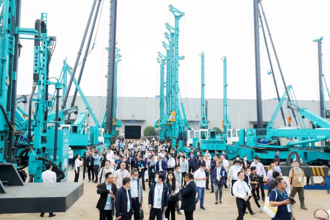 “爆品”出击！Z6官网智能客户互换会签约超8亿元