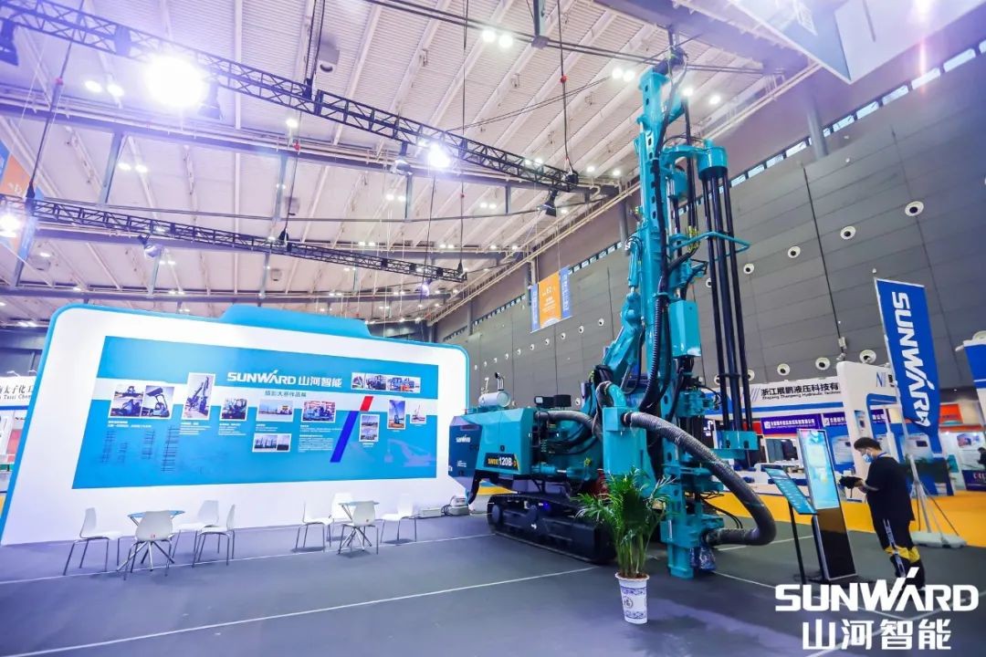 “Z6官网绿”亮相长沙国际工程机械展，50余款产品尽显Z6官网智能创新实力