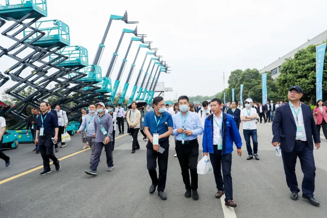 “爆品”出击！Z6官网智能客户互换会签约超8亿元