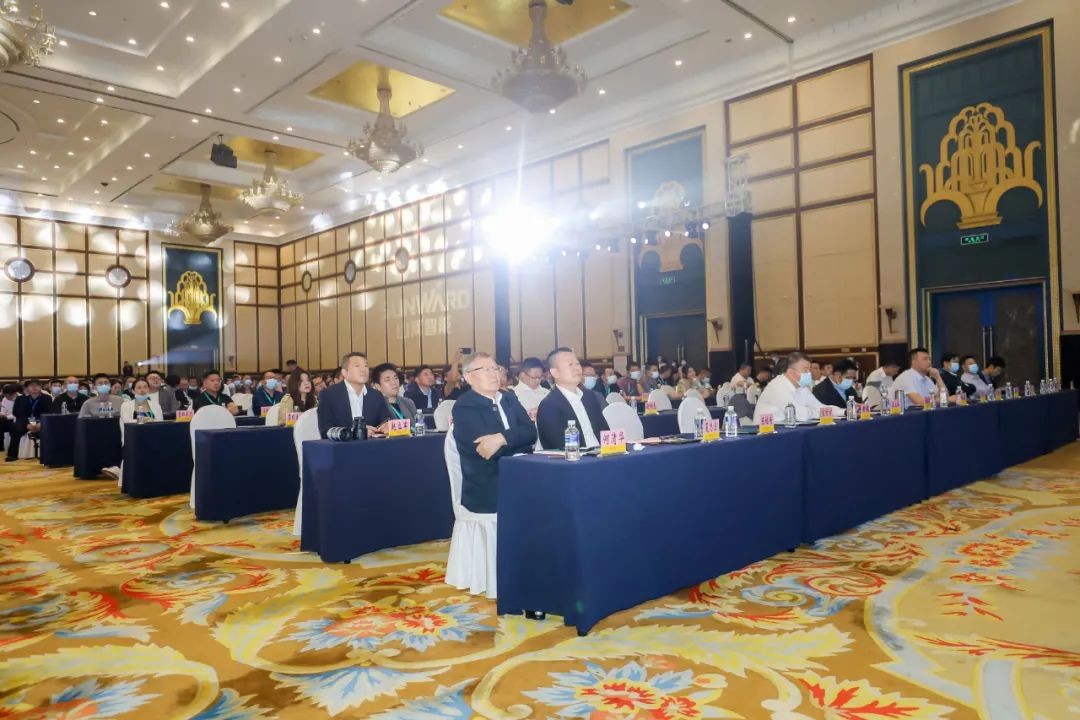 “爆品”出击！Z6官网智能客户互换会签约超8亿元