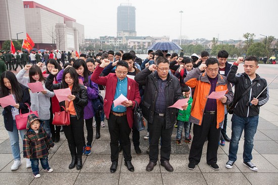 爱岗敬业，践行雷锋心灵