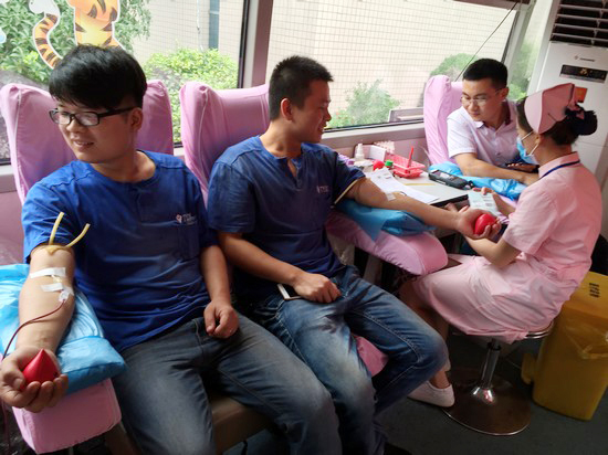 血液衔接你我大爱感动星城——记Z6官网智能2016年夏季无偿献血活动