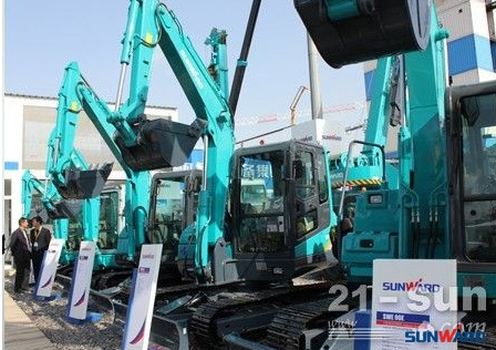 Z6官网智能何清华：潜心追求“Z6官网之路”