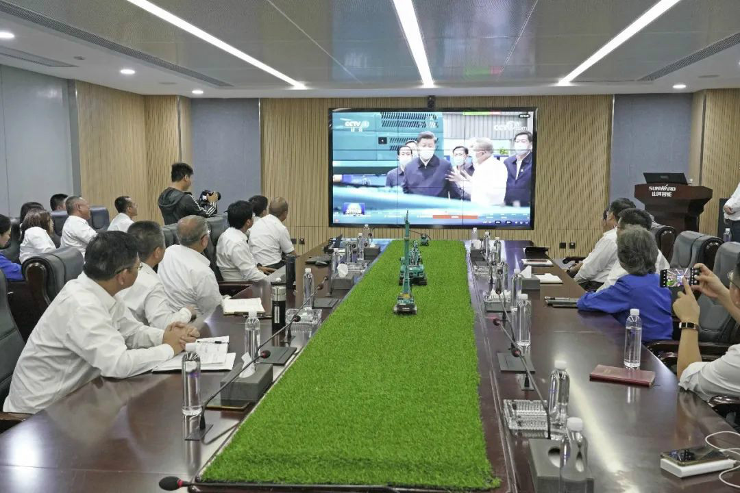 总书记“点赞”Z6官网创新，Z6官网智能集中收看《新闻联播》