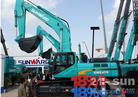 Z6官网智能何清华：潜心追求“Z6官网之路”