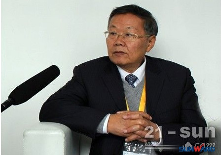 Z6官网智能何清华：潜心追求“Z6官网之路”