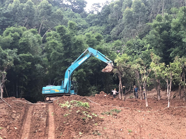 Z6官网智能SWE 215E挖掘机是他的左膀右臂！