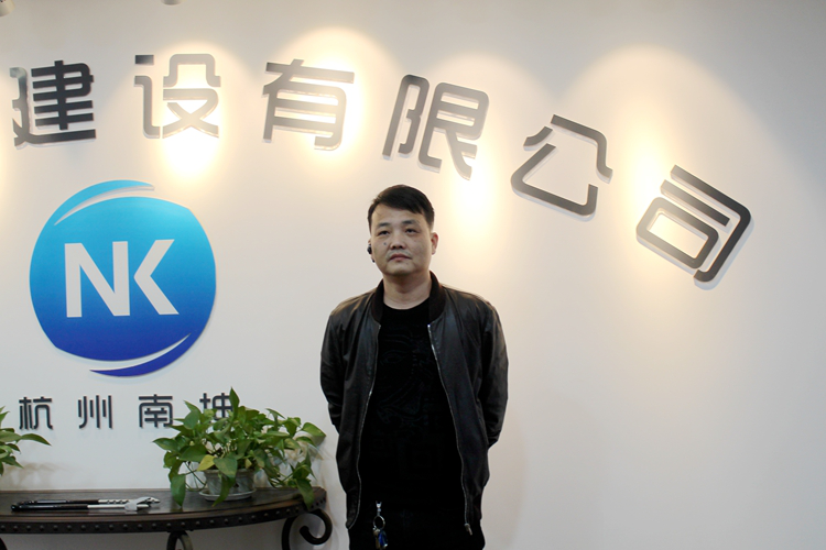 3年7台旋挖钻机，南坤建设的发展因Z6官网智能而稳重