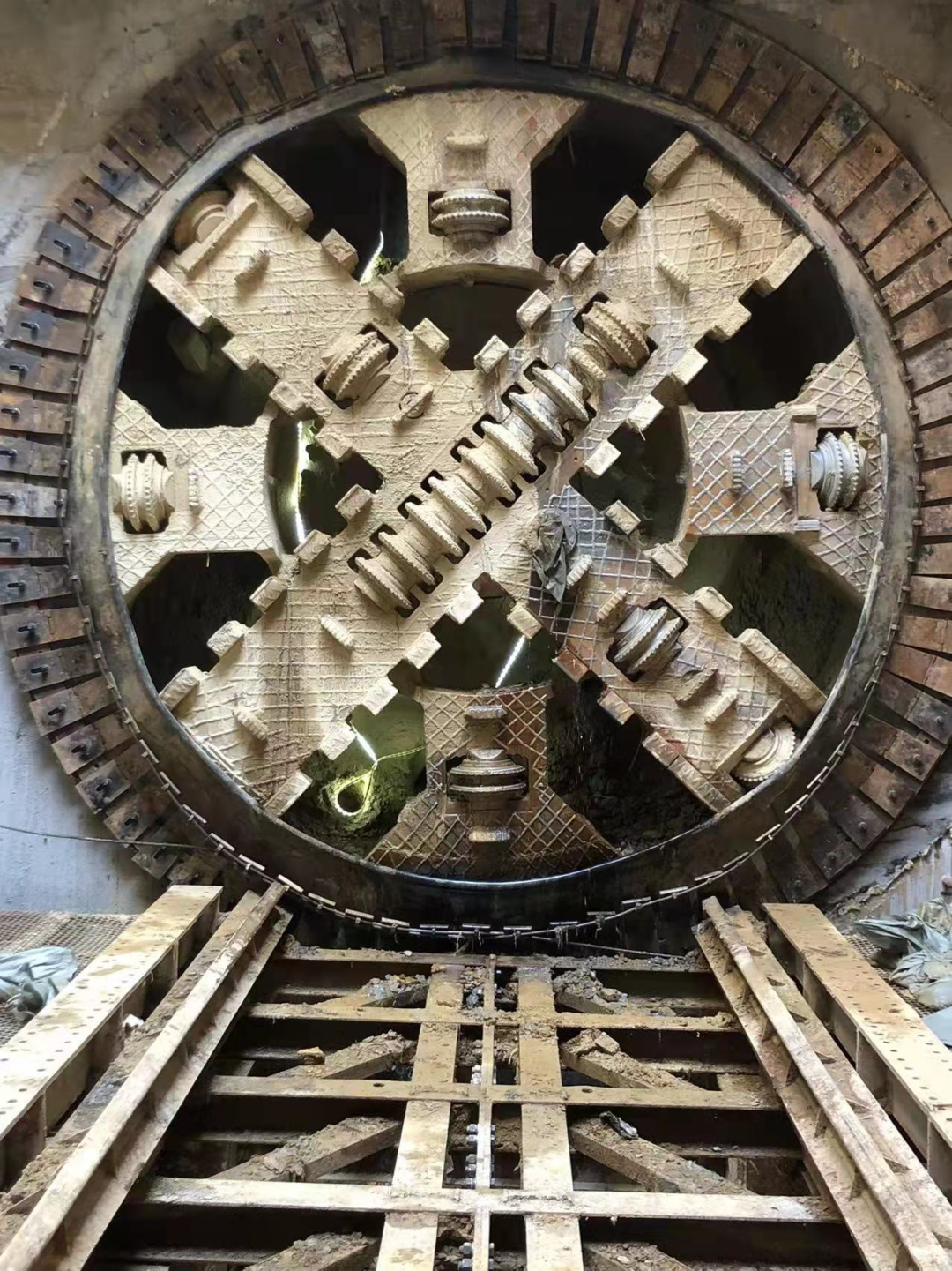 历时424天，创下最高纪录！万家丽急剧化刷新北延线（含电力隧路）全线贯通