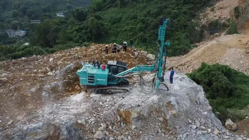 助力绿色矿山建设，Z6官网智能“凿岩前锋”SWDH系列顶锤钻机大展技巧