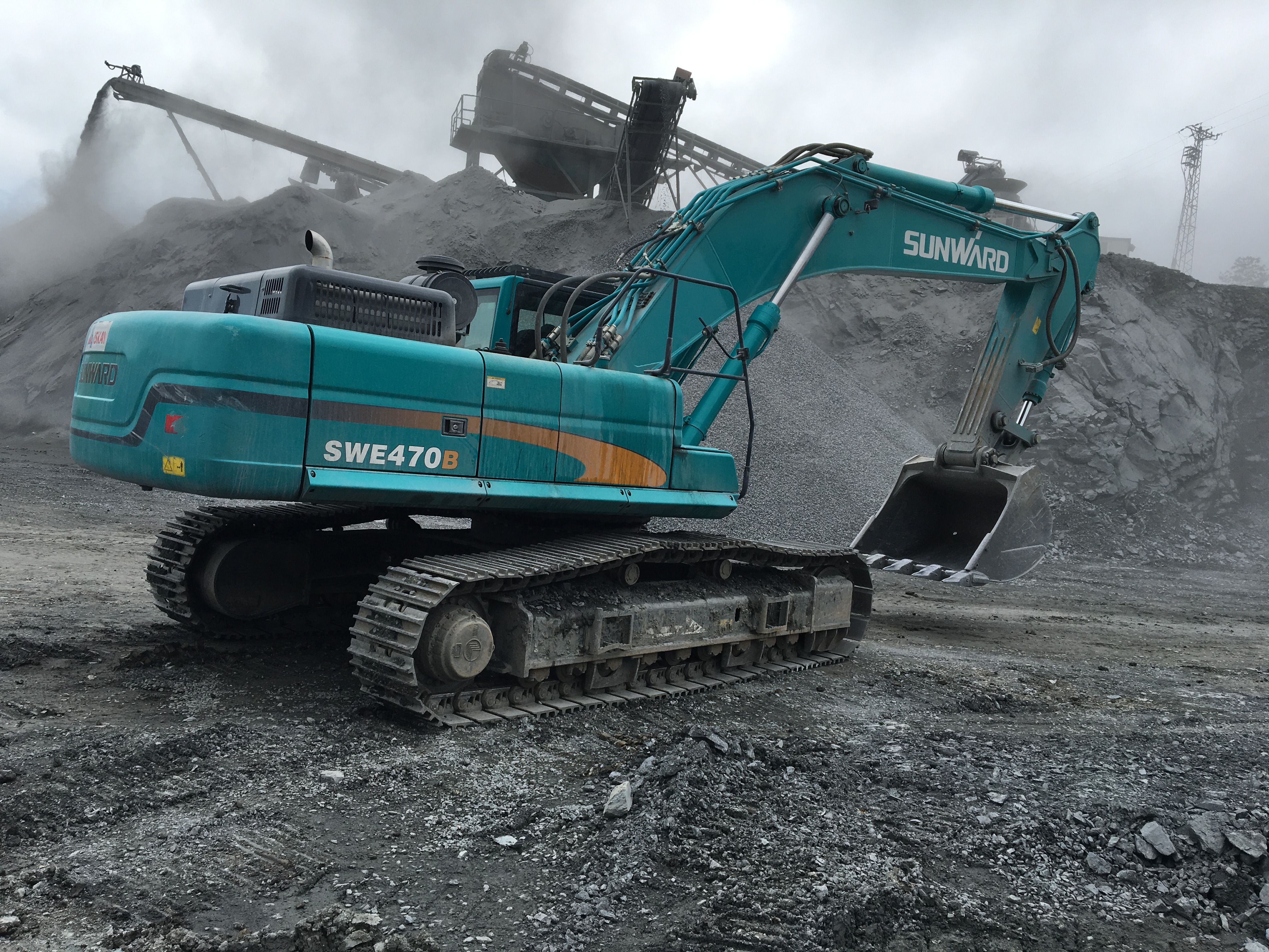 二手挖掘机买卖市场露出出这些问题，你知路吗？