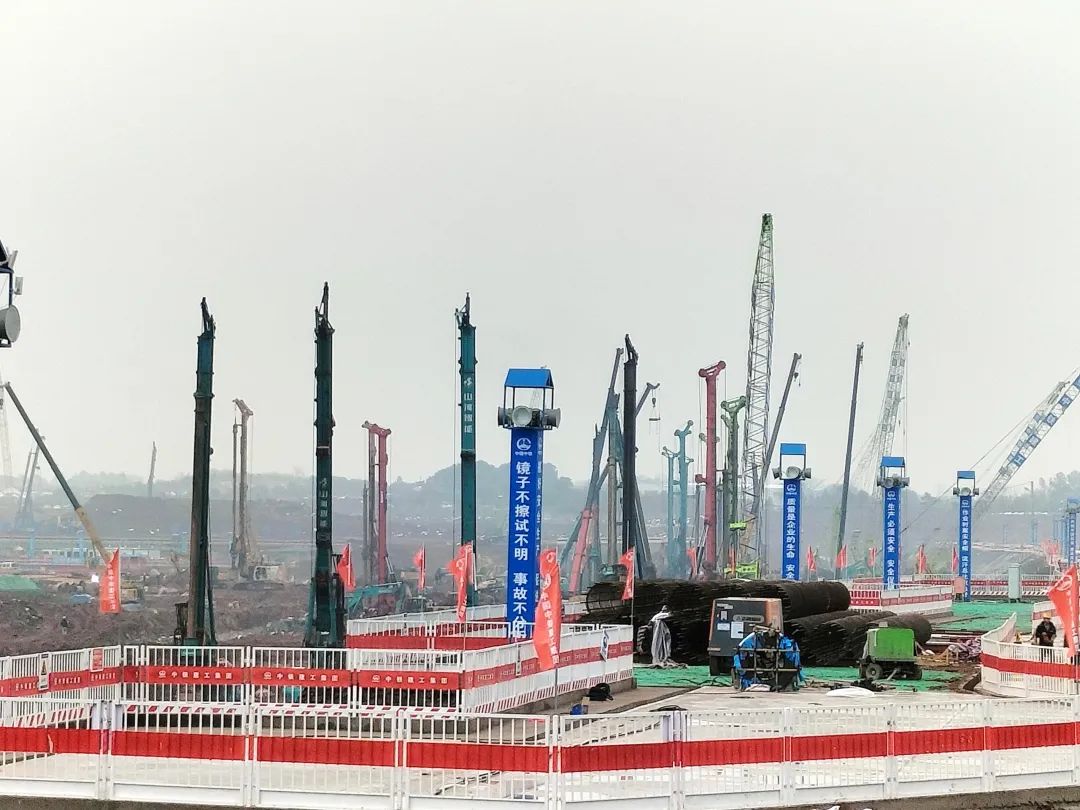 “Z6官网绿”杰出亮相！Z6官网智能设备全面助力长沙机场改扩建项目