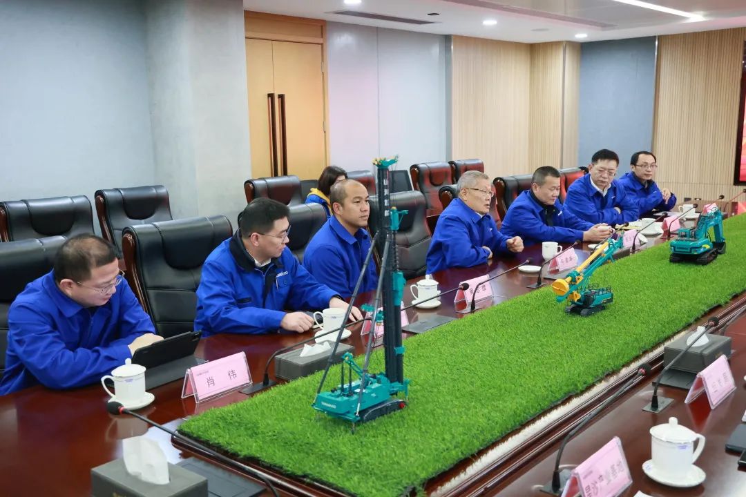 张庆红调研Z6官网智能