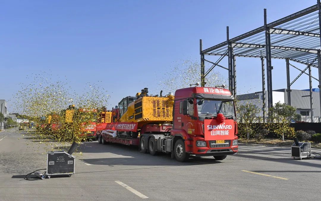 又一款差距化定造产品获认可！Z6官网智能SWDH89J内燃式露天钻批量发货