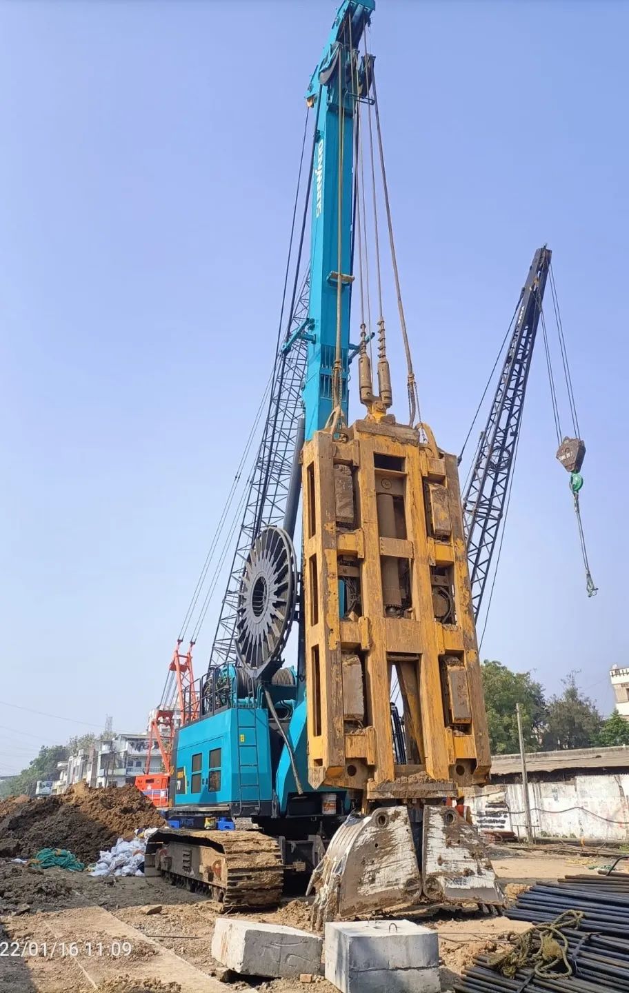 感激信！Z6官网智能SWHG70液压抓斗助力海表基础施工获注定