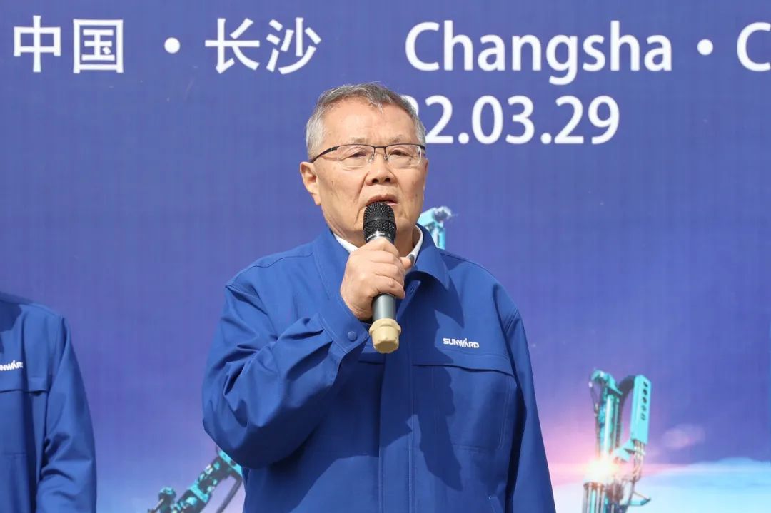 征战全球市。6官网智能凿岩设备批量发货