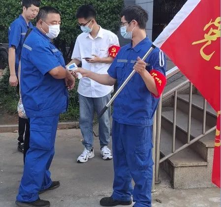 Z6官网工匠 | “浪波”不言苦，甘为“人梯”承大沉