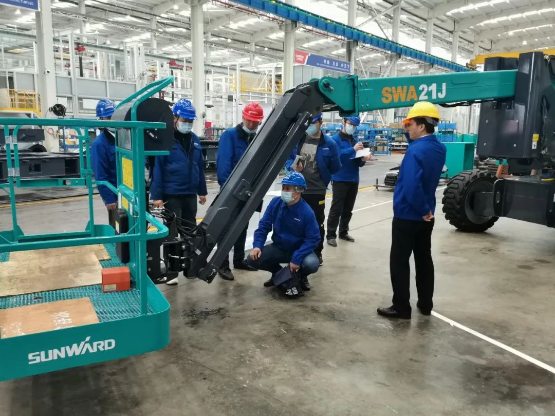 行业同级别产品之最！Z6官网智能又一款曲臂式高空作业平台成功下线