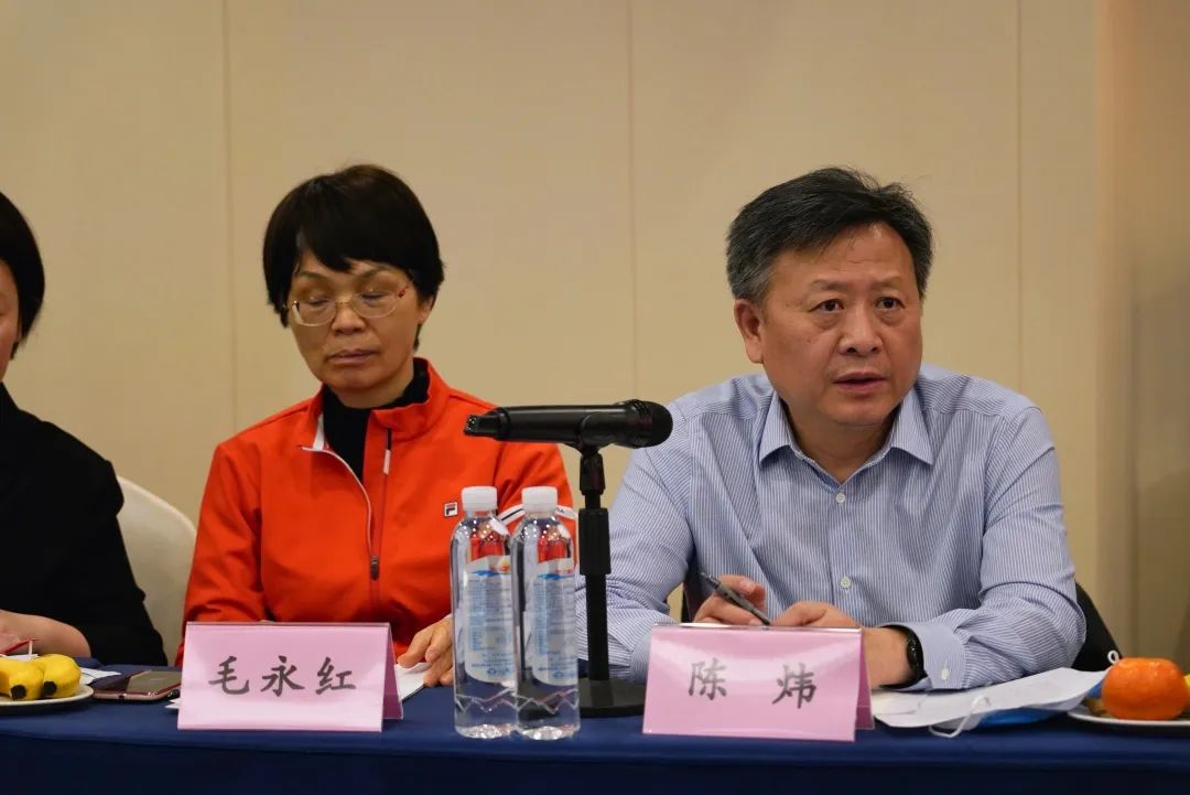 抱团出海，携手共赢！何清华带队赴湖南异地商会结合会造访互换