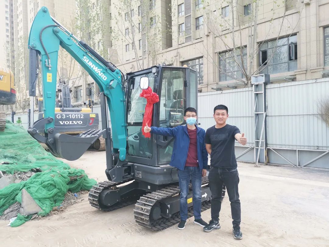 冲、冲、冲！带您感触Z6官网智能挖掘机火热交机时刻