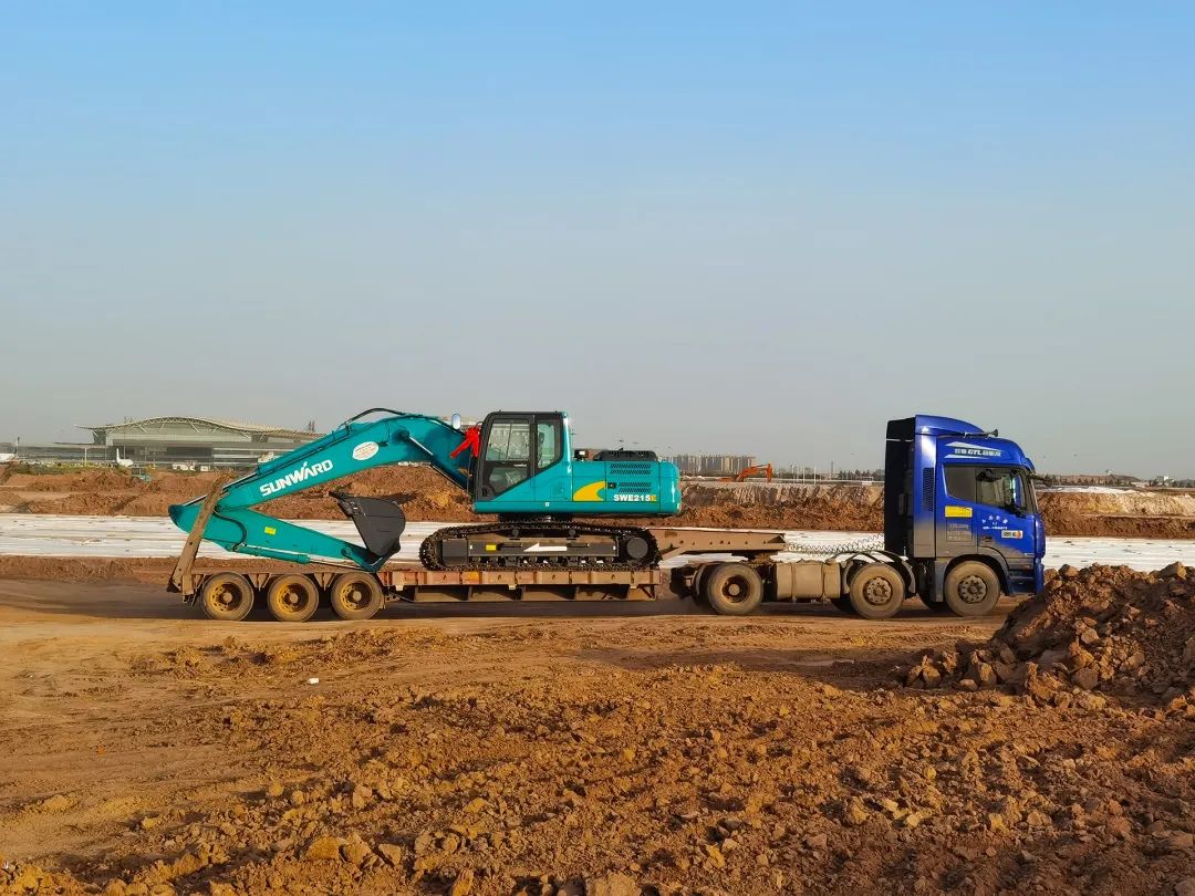 冲、冲、冲！带您感触Z6官网智能挖掘机火热交机时刻