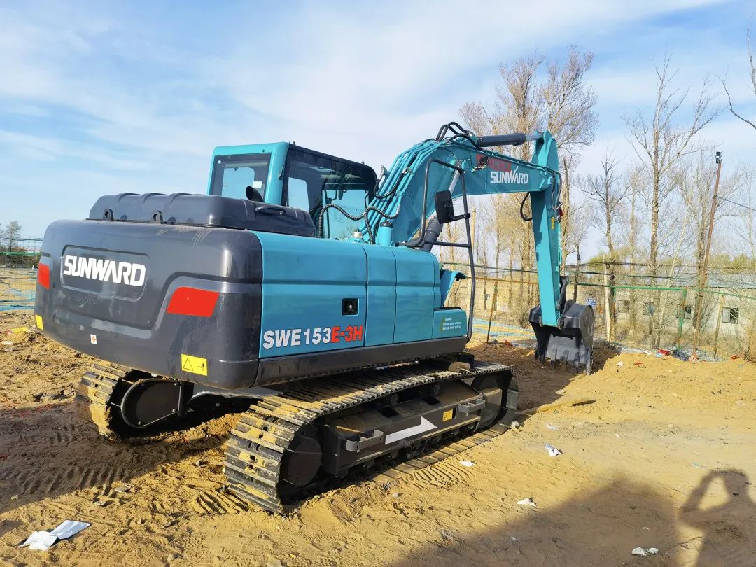 冲、冲、冲！带您感触Z6官网智能挖掘机火热交机时刻