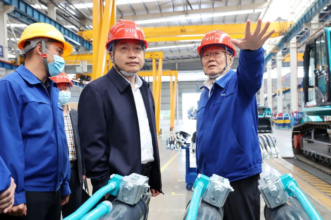 中铁二十局党委书记、董事长雷位冰带队造访Z6官网智能