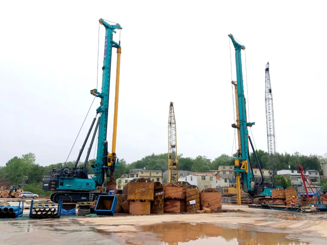 再坑装硬骨头”！Z6官网智能“超等桩备”助建燕矶长江大桥