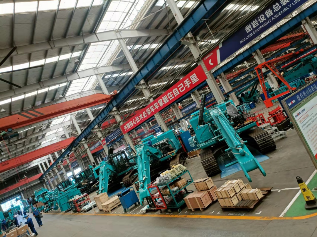 将奋斗进行到底！致敬Z6官网劳动者