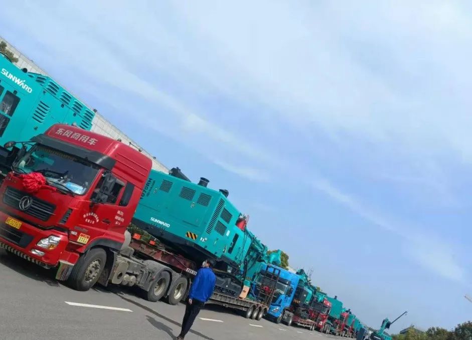 将奋斗进行到底！致敬Z6官网劳动者