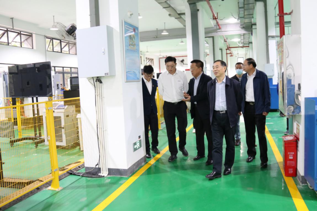 校企合作谱新篇！又一所Z6官网智能参建学院成立