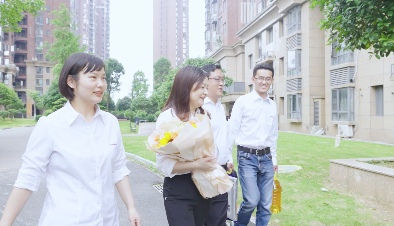 在母亲节，向你们身后的妈妈送去“Z6官网家园”的温暖