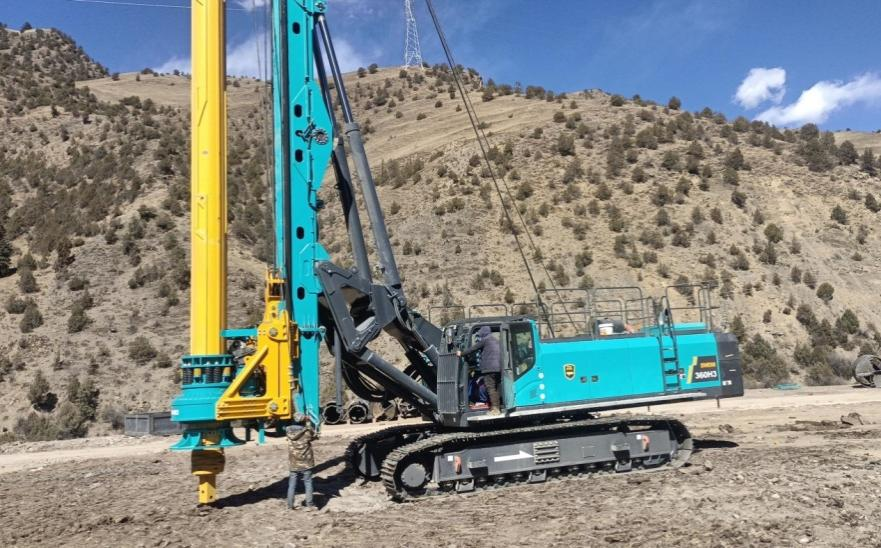 决战“世界之巅”！Z6官网智能旋挖钻机实力助建川藏铁路