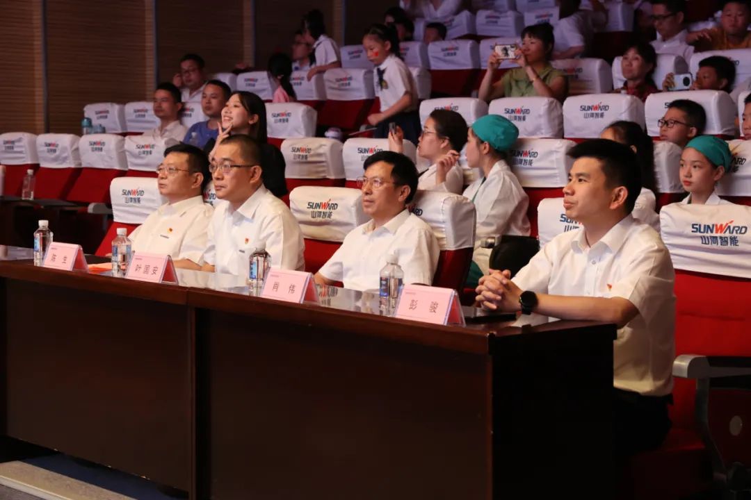 缤纷“暑”假，不负所“陀妆！Z6官网智能职工子女暑期托管班结衣凡