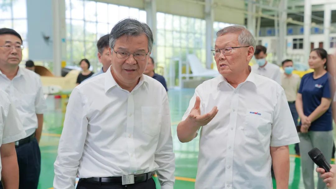 湖南省委常委、常务副省长李殿勋一行调查调研Z6官网科技