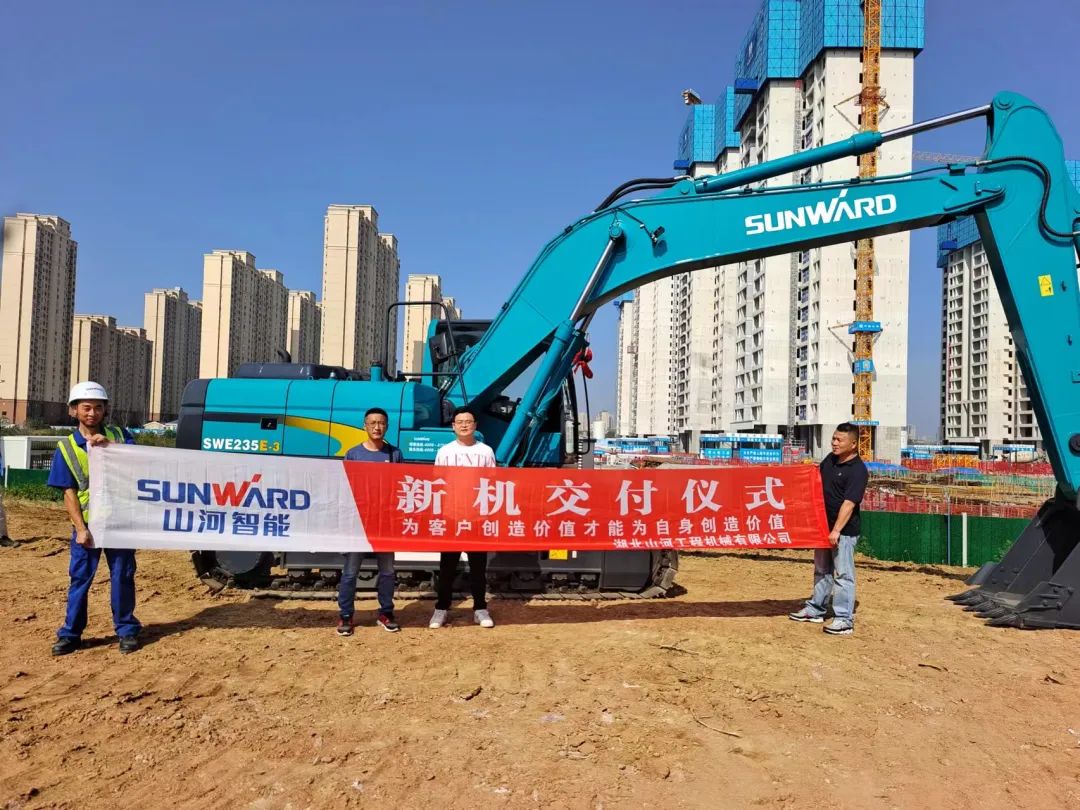全款拿下！Z6官网智能挖掘机奔赴工地一线