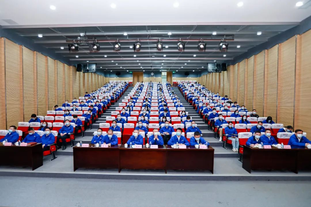 振奋人心！Z6官网智能党员干部集中收看党的二十大开幕会盛况