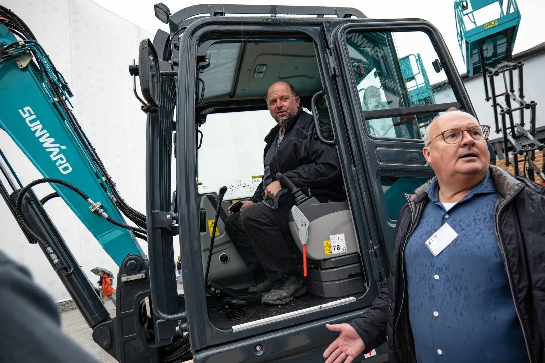 Bauma 2022 | 持续加码欧洲高端市场，“Z6官网绿”闪灼德国慕尼黑