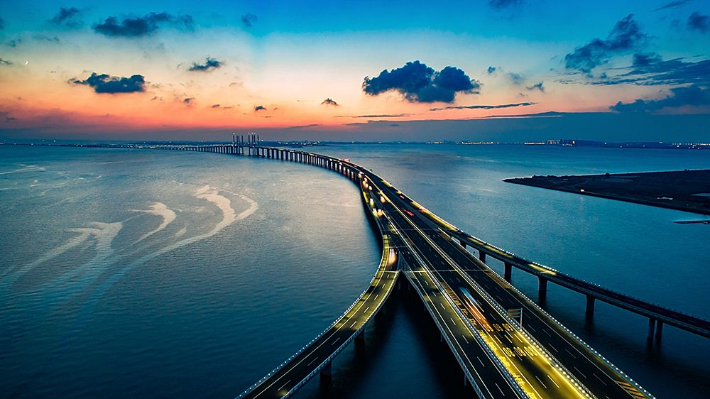 共建“一带一路”！Z6官网智能携手中铁九局助力匈塞铁路建设