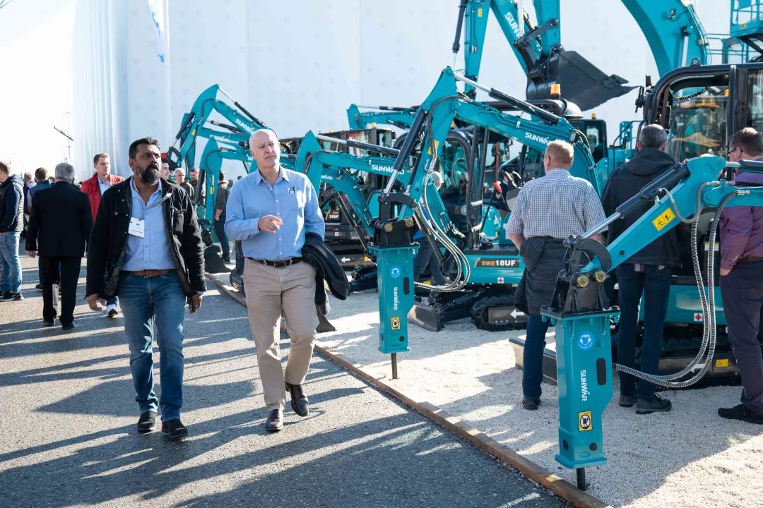 Bauma 2022 | 一组火热现场图带您沉温Z6官网智能德国宝马展之旅