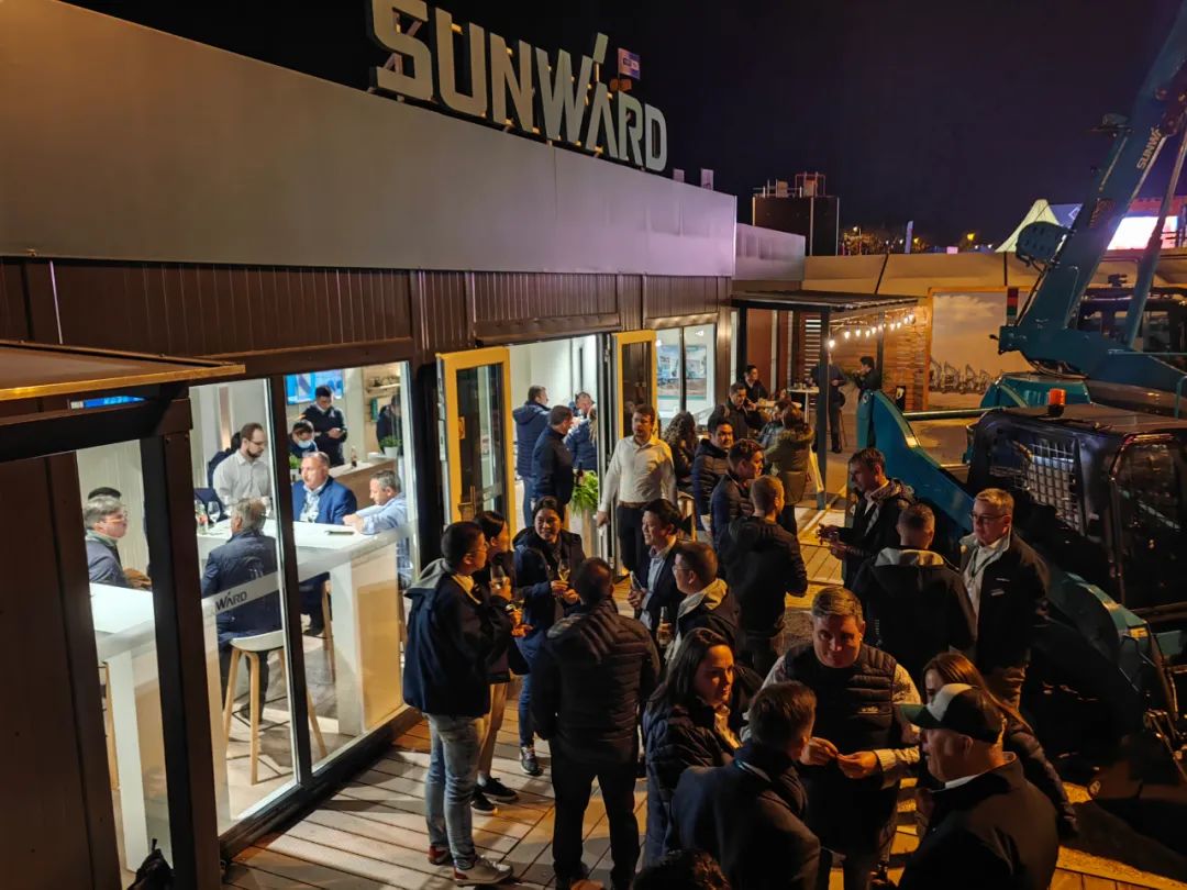 Bauma 2022 | 一组火热现场图带您沉温Z6官网智能德国宝马展之旅