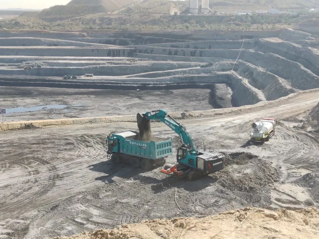 腾远添智能新绿，Z6官网巨更始能源矿卡批量交付