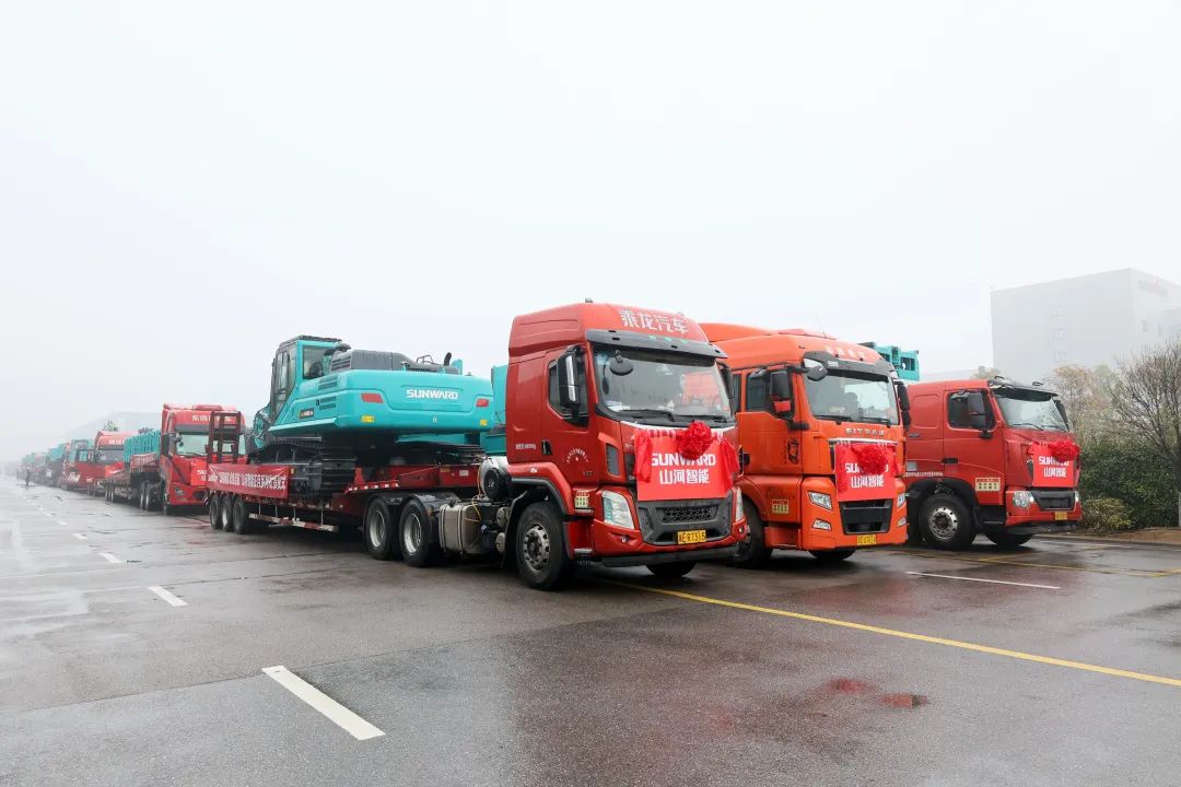 新局新篇，宏兔启航！Z6官网智能超200台套设备集中发货