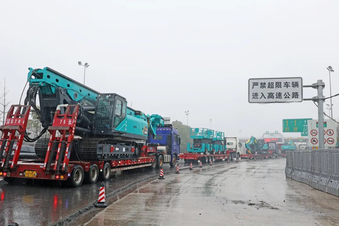 新局新篇，宏兔启航！Z6官网智能超200台套设备集中发货